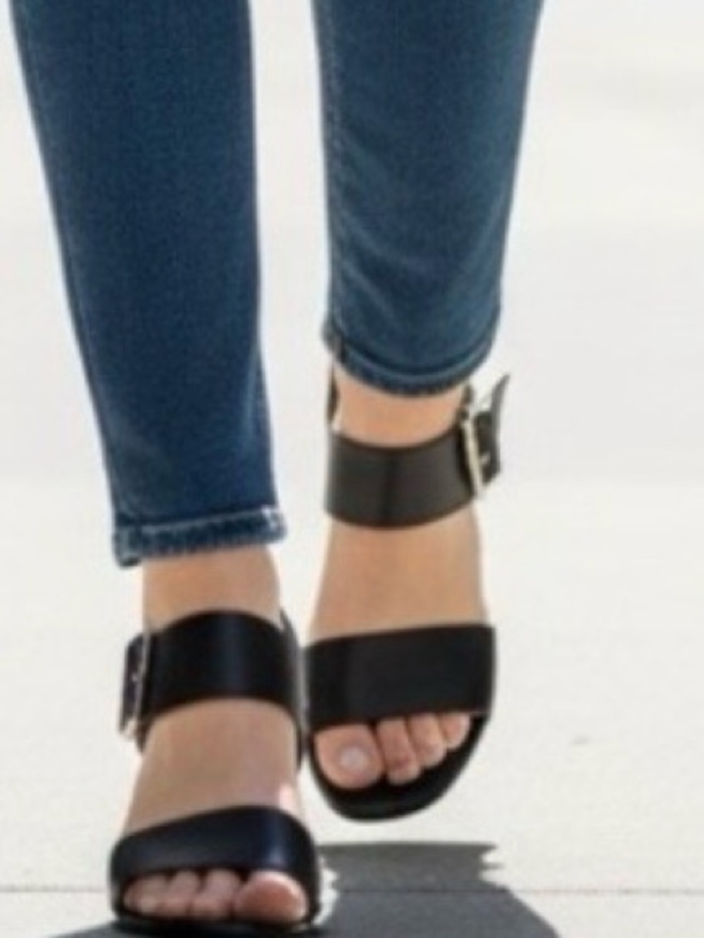 🎉2xHP🎉Alex Marie women size 7 black, open toe  shoes. These shoes are very nice!